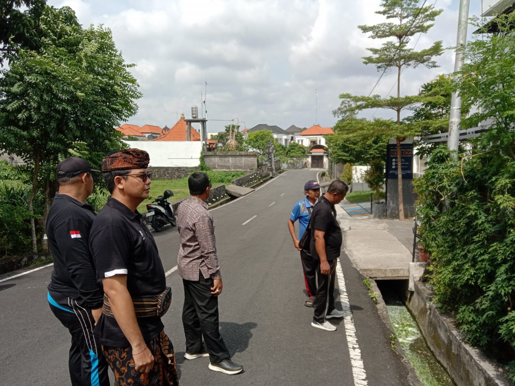 Lurah Dampingi Camat Kuta Utara Tinjau Lahan Untuk Lokasi TPS 3R